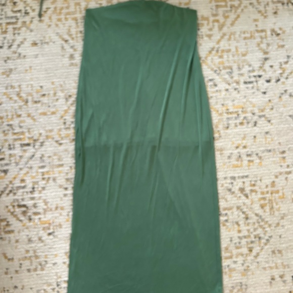 Nicole Williams English + Bar III green strapless boho halter maxi dress. 0X - Picture 3 of 6